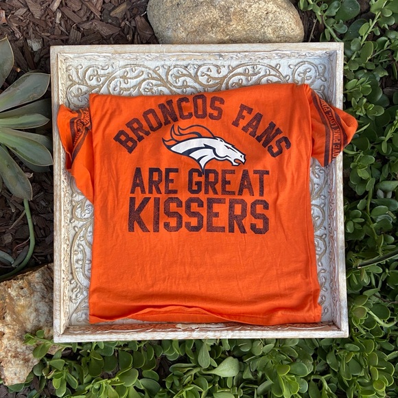 VICTORIAS SECRET PINK BRONCOS SHIRT - Picture 2 of 4